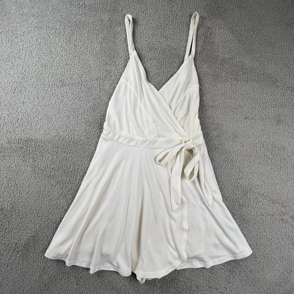 Kimchi Blue Pants - Urban Outfitters‎ Kimchi Blue Y2K Wrap Romper Dress Side Tie Small White